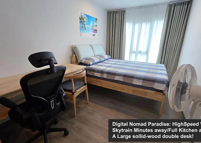 A3508 Monthly Skytrain Minutes Away Full Kitchen And Bath! Apartment